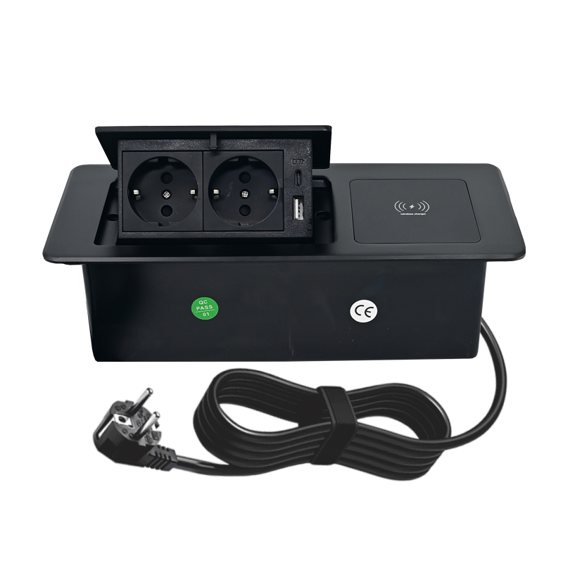2X德式电源插+1USB Type A+ 1USB Type C+无线充